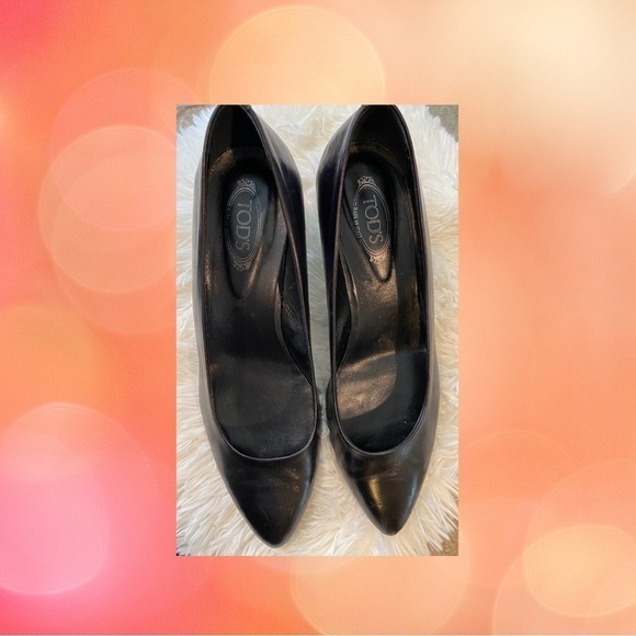 TOD’s Black Low Wedge Shoe EUC (38.5 Italian Sizing) - Picture 4 of 7